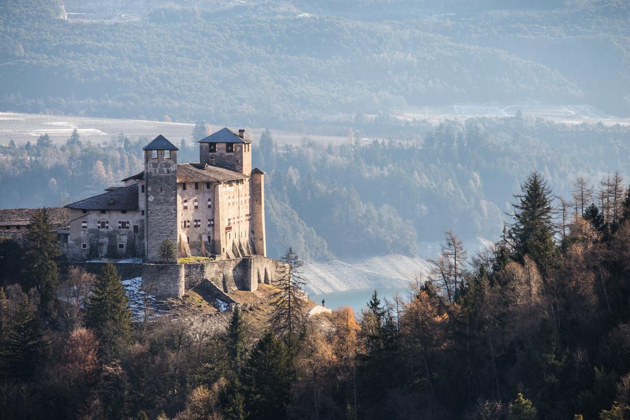 Royal Hotel Paolino Cavareno Bagian luar foto