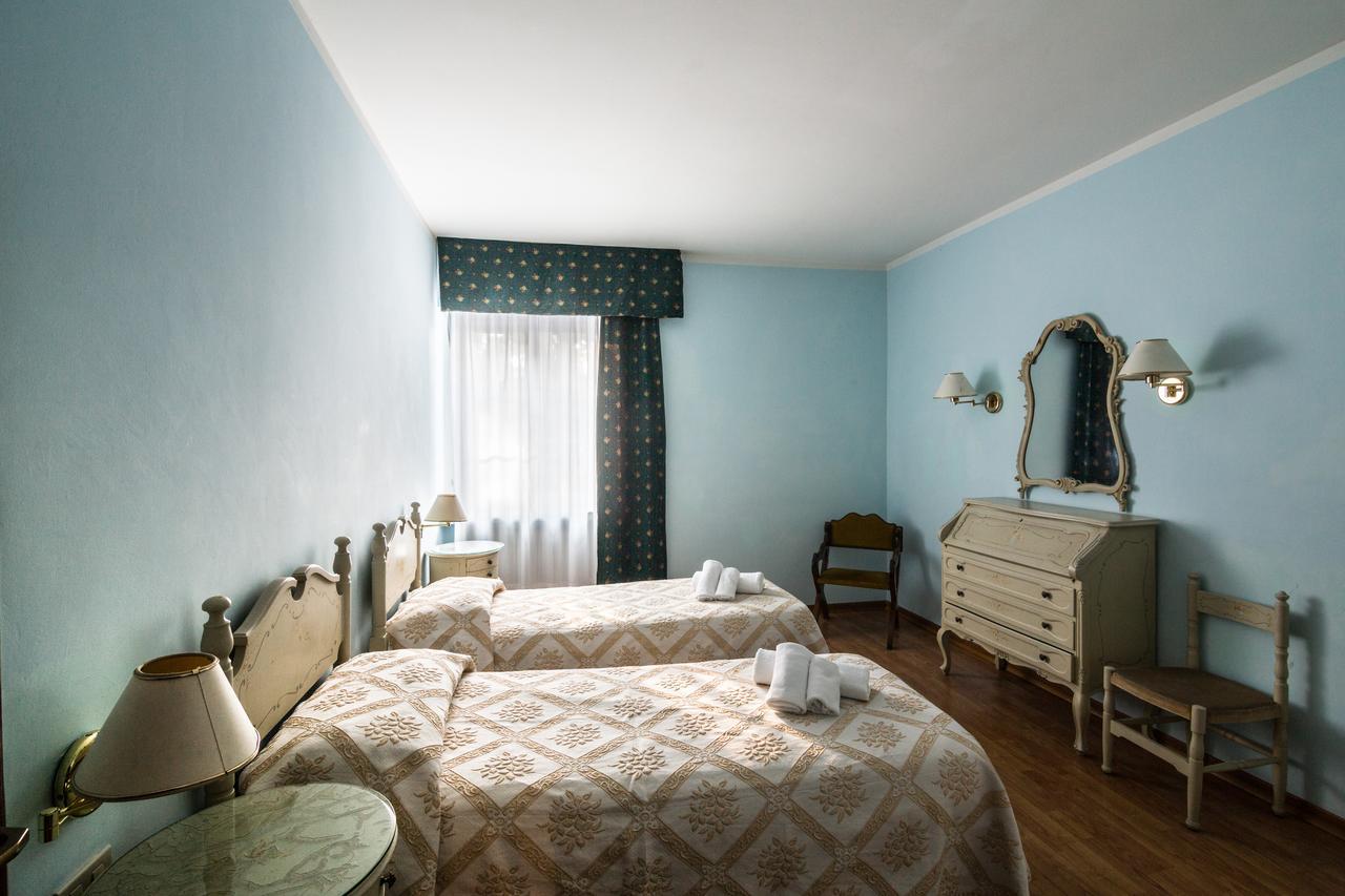 Royal Hotel Paolino Cavareno Ruang foto
